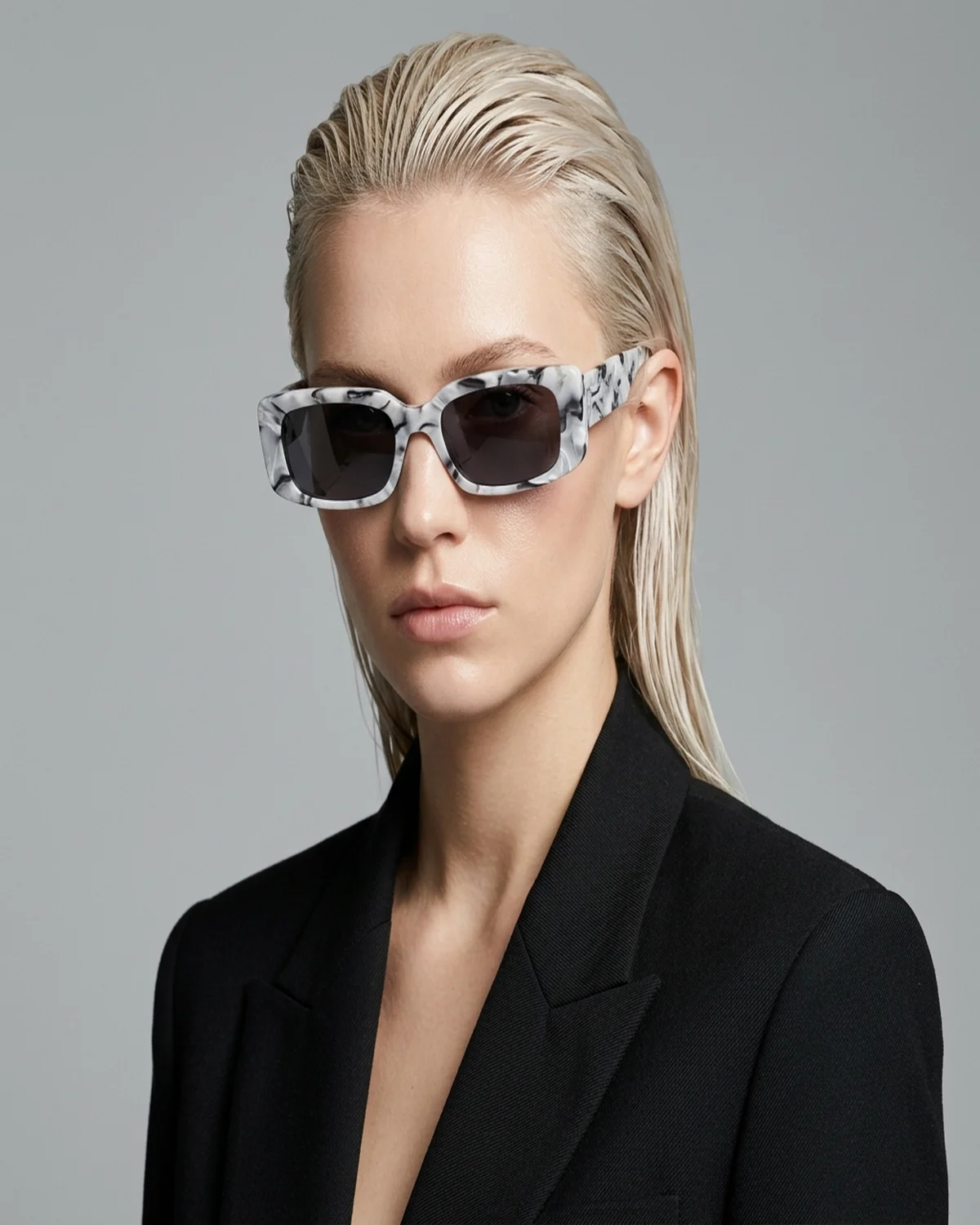 Model wearing Charcoal Deco