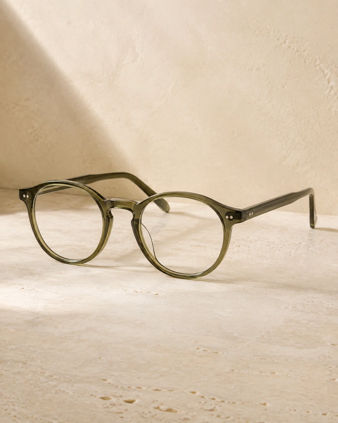 Daylight in Olive with Clear lenses