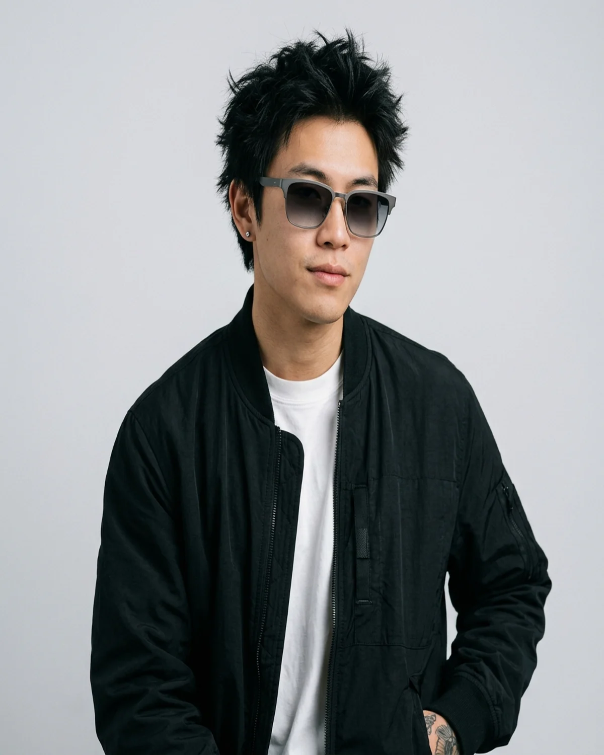 Model wearing Gunmetal Edge