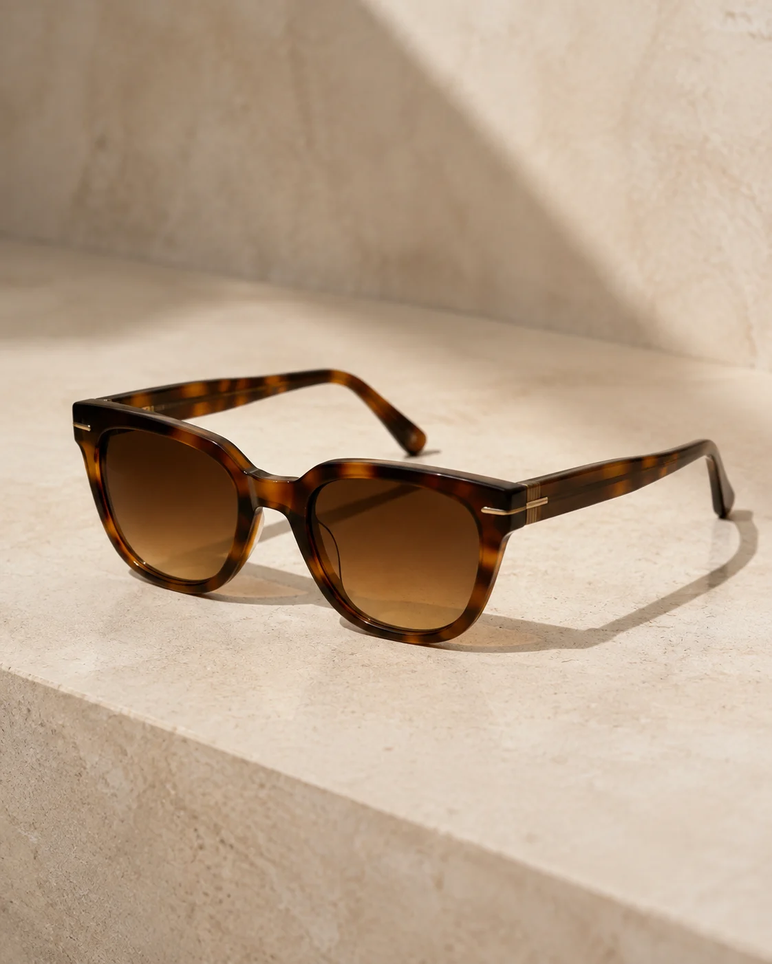 Nocturne in Tortoise with Brown lenses