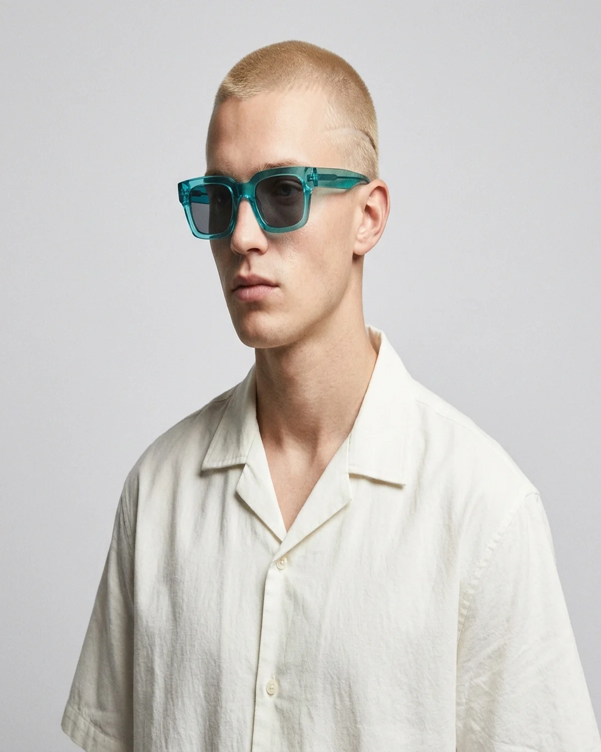 Model wearing Turquoise Crisp